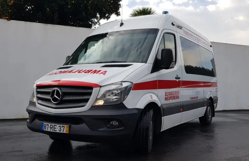 Ambulância de Transporte Múltiplo dos Bombeiros de Nespereira